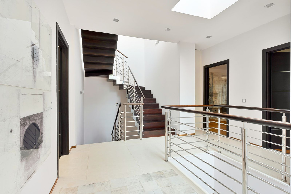 luxo-estate-11 Sierra Blanca Marbella townhouse 4 Bedrooms
