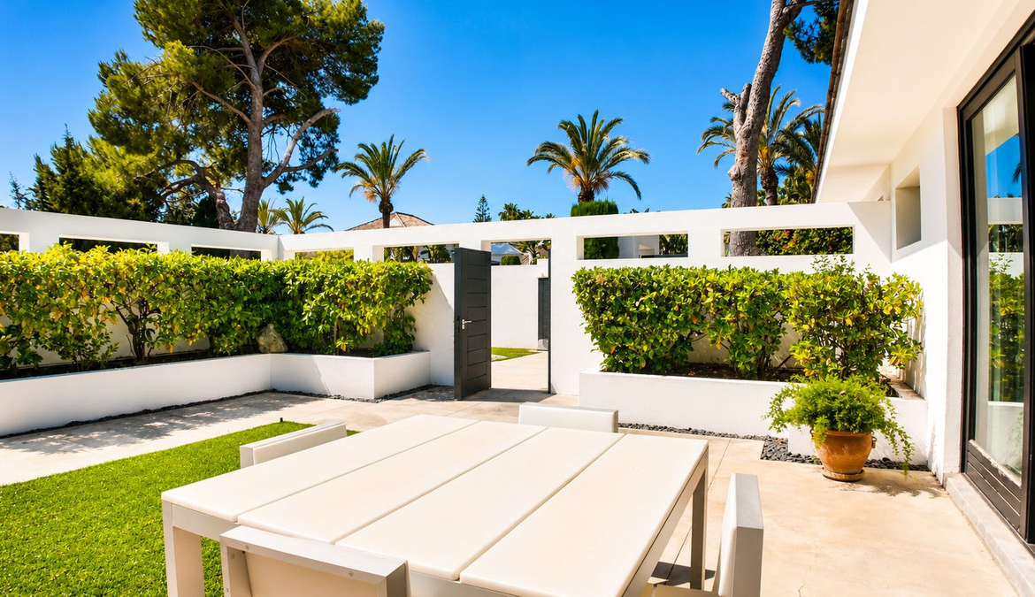 Guadalmina Baja San Pedro Alcantara villa 6 Bedrooms