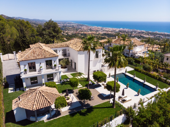 Luxury Villa for Sale in Sierra Blanca Marbella