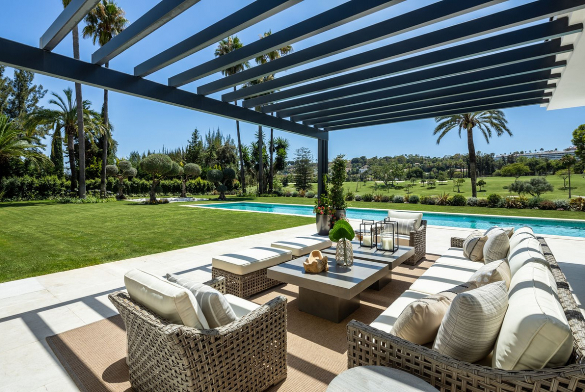 Nueva Andalucia Marbella villa 7 Bedrooms