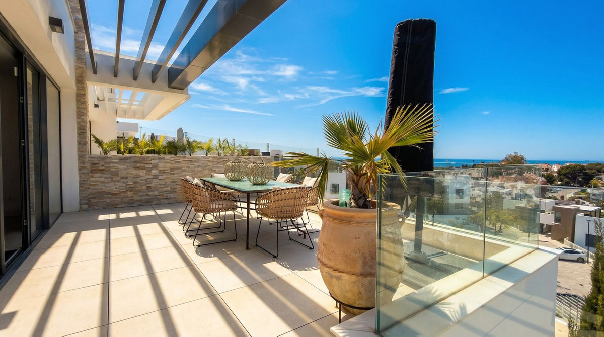 Cabopino Marbella penthouse 3 Bedrooms