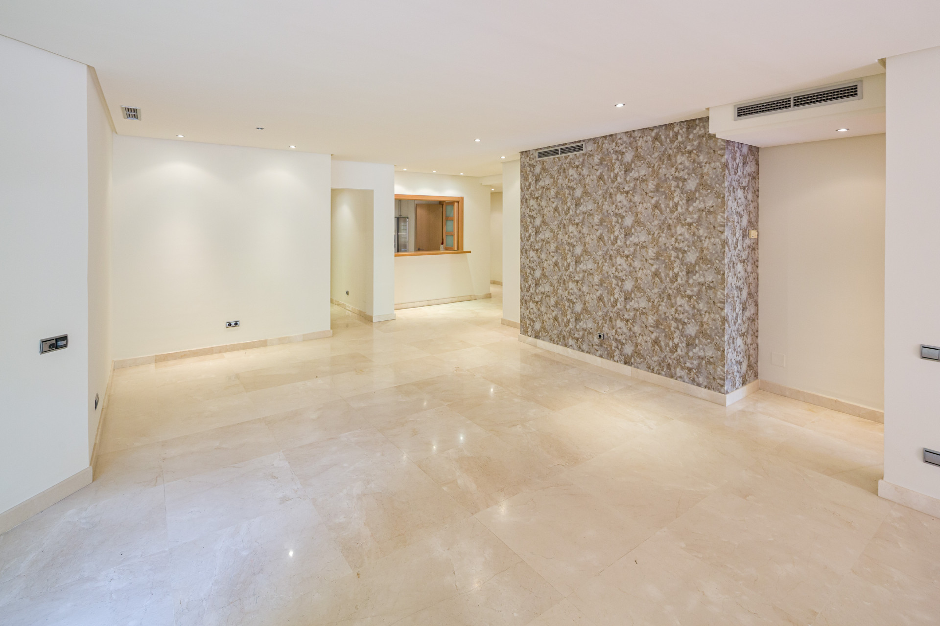 luxo-estate-11 Sierra Blanca Marbella apartment 2 Bedrooms