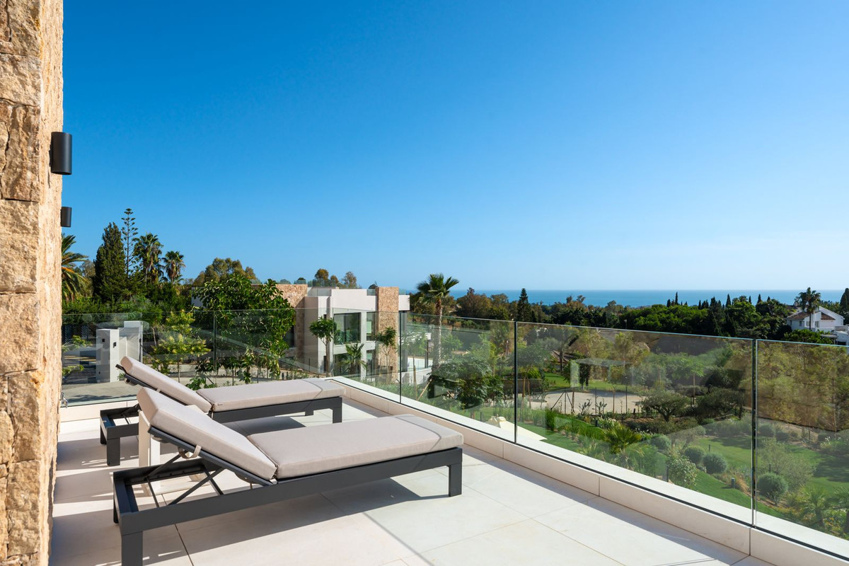 luxo-estate-11 Marbella Golden Mile Marbella villa 5 Bedrooms