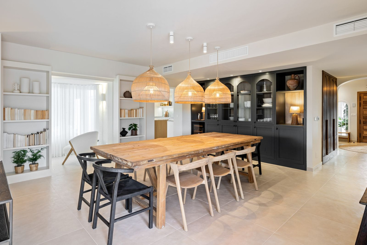 luxo-estate-11 Las Chapas Marbella villa 3 Bedrooms