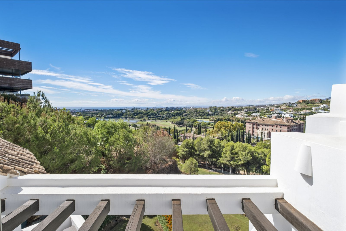 luxo-estate-11 Los Flamingos Benahavis penthouse 3 Bedrooms