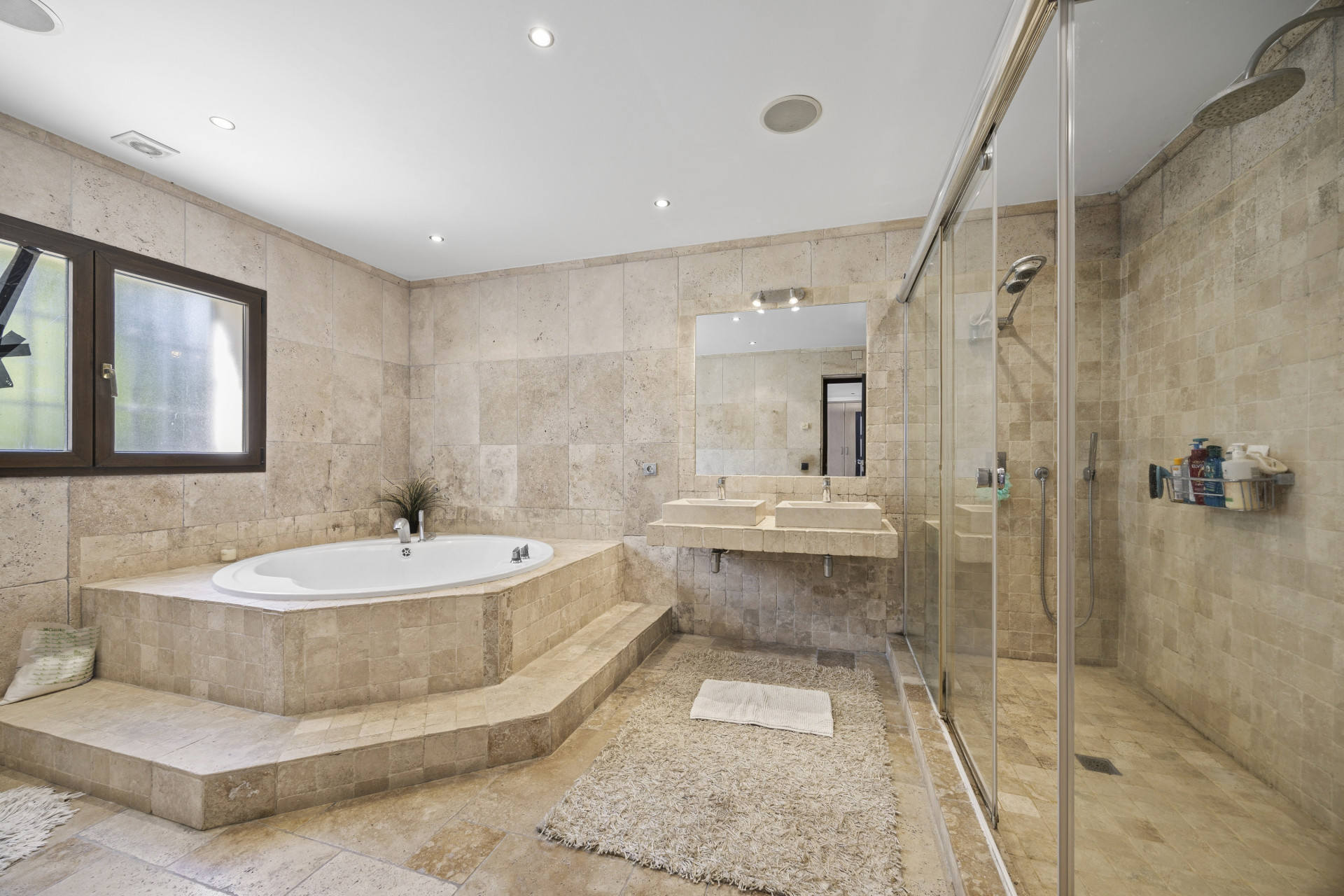 Estepona villa 4 Bedrooms