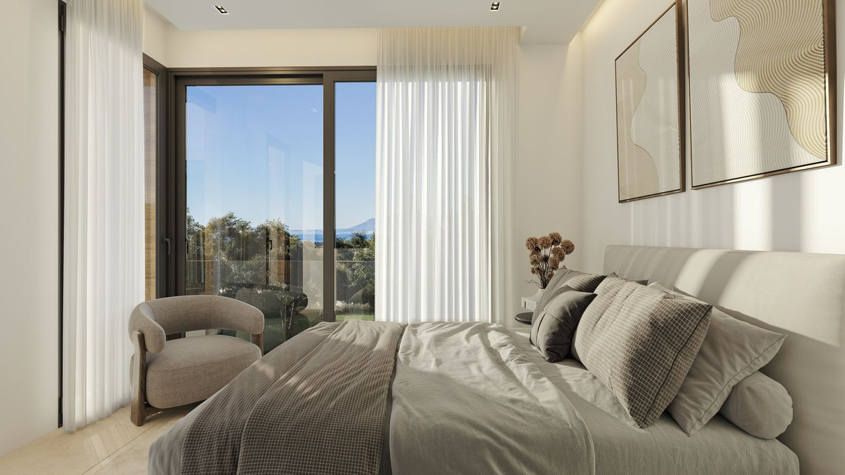 Las Chapas Marbella villa 3 Bedrooms