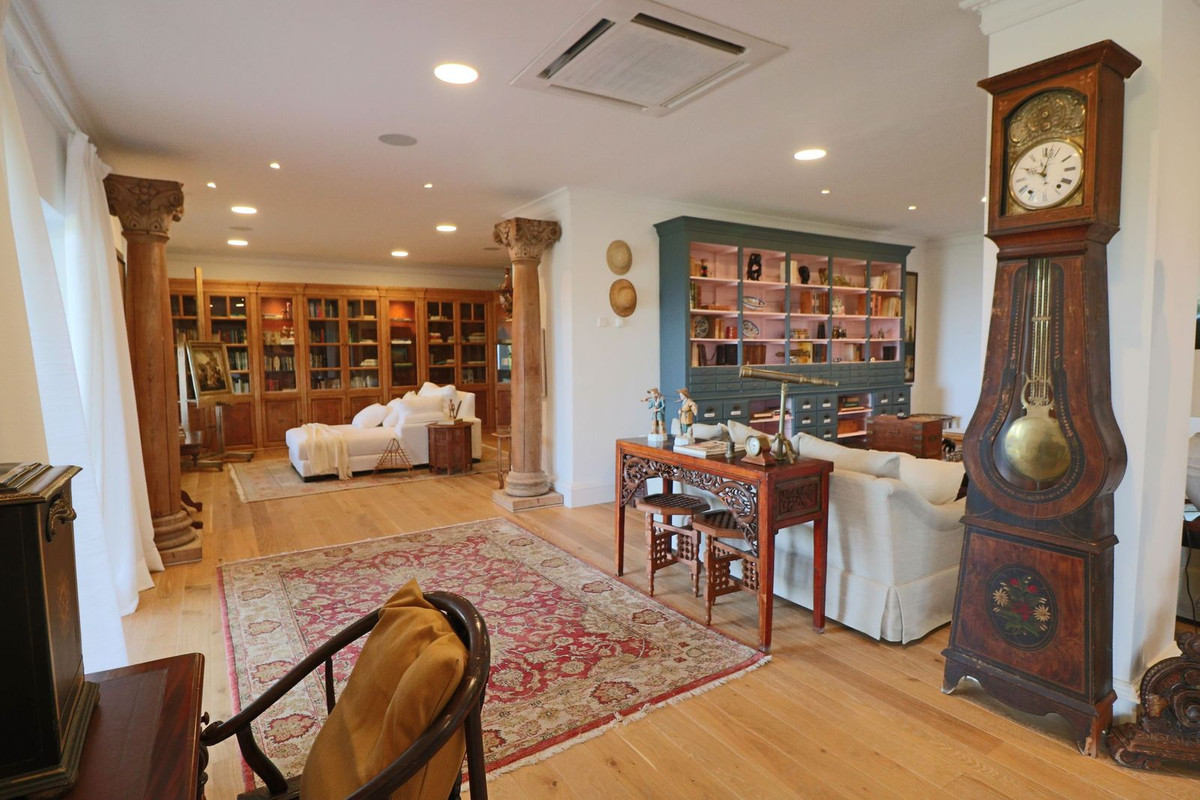 luxo-estate-11 La Mairena Marbella country-house 7 Bedrooms