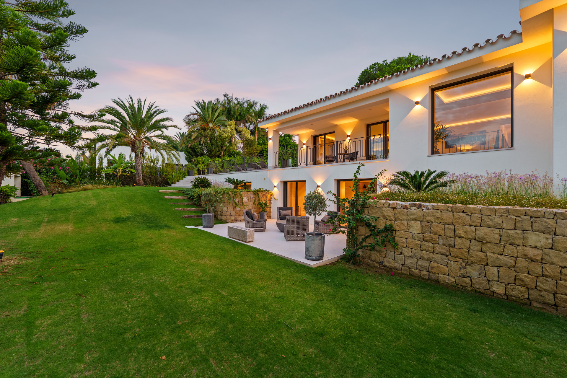 Nueva Andalucia Marbella villa 5 Bedrooms