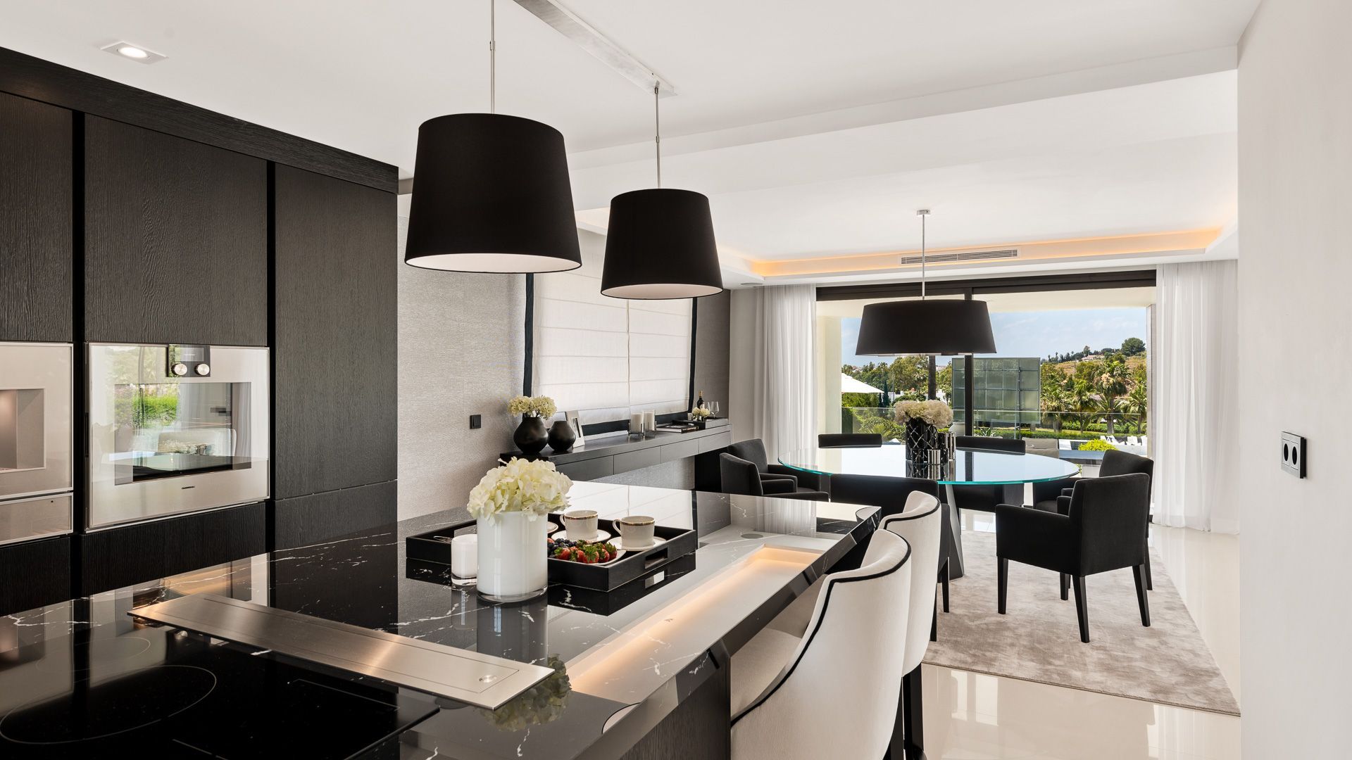 luxo-estate-11 Nueva Andalucia Marbella villa 7 Bedrooms