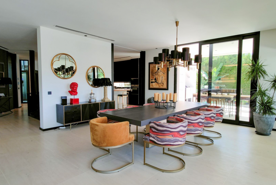 Nueva Andalucia Marbella villa 6 Bedrooms