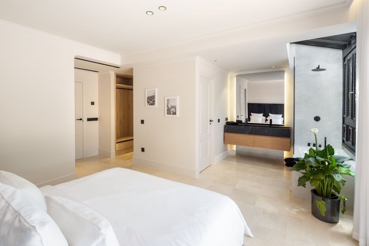 luxo-estate-11 Marbella Golden Mile Marbella townhouse 4 Bedrooms