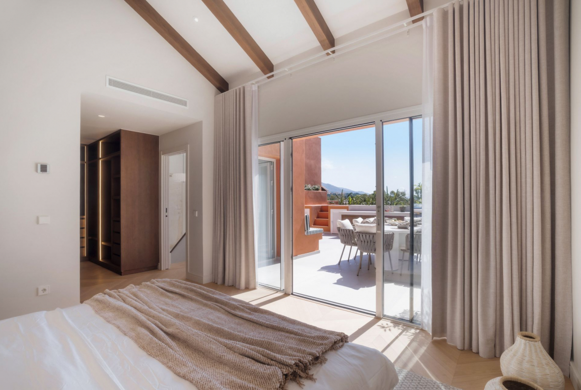 Nueva Andalucia Marbella penthouse 4 Bedrooms