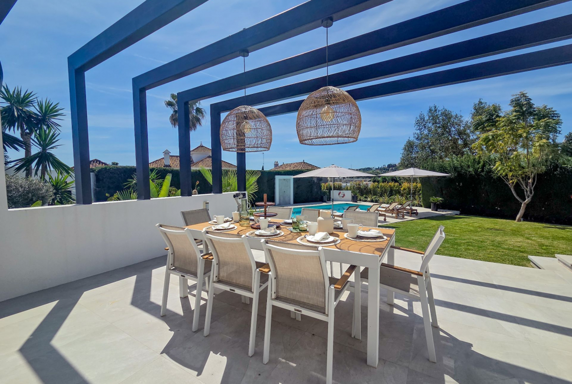 Nueva Andalucia Marbella villa 5 Bedrooms