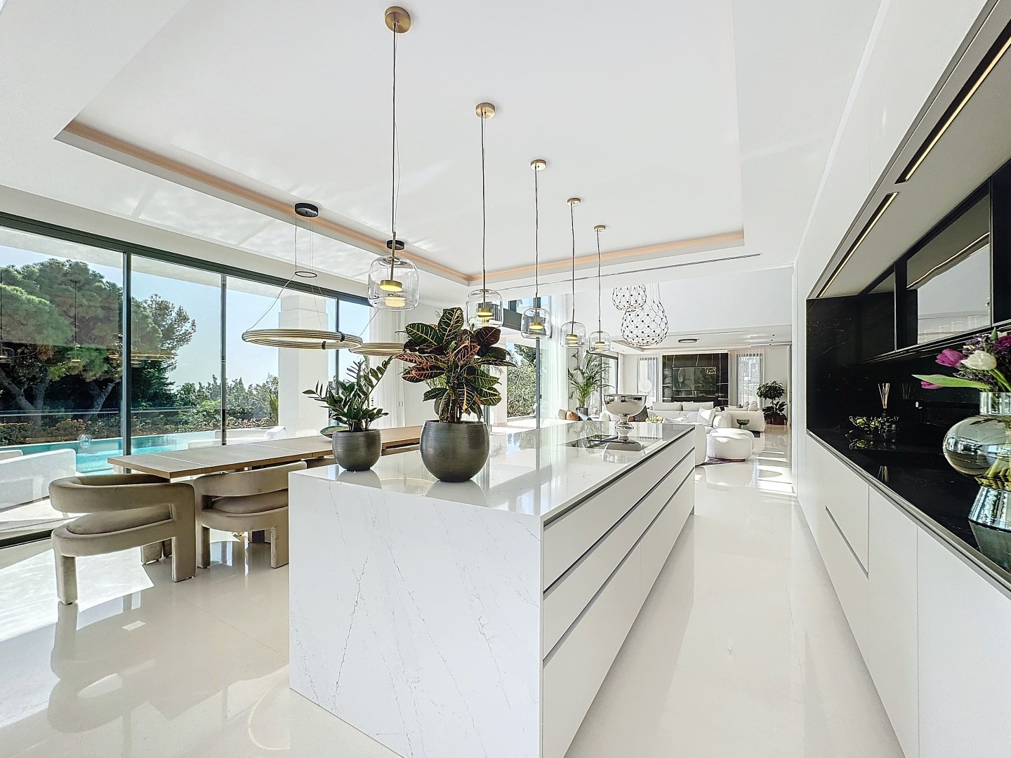 luxo-estate-11 Sierra Blanca Marbella villa 7 Bedrooms