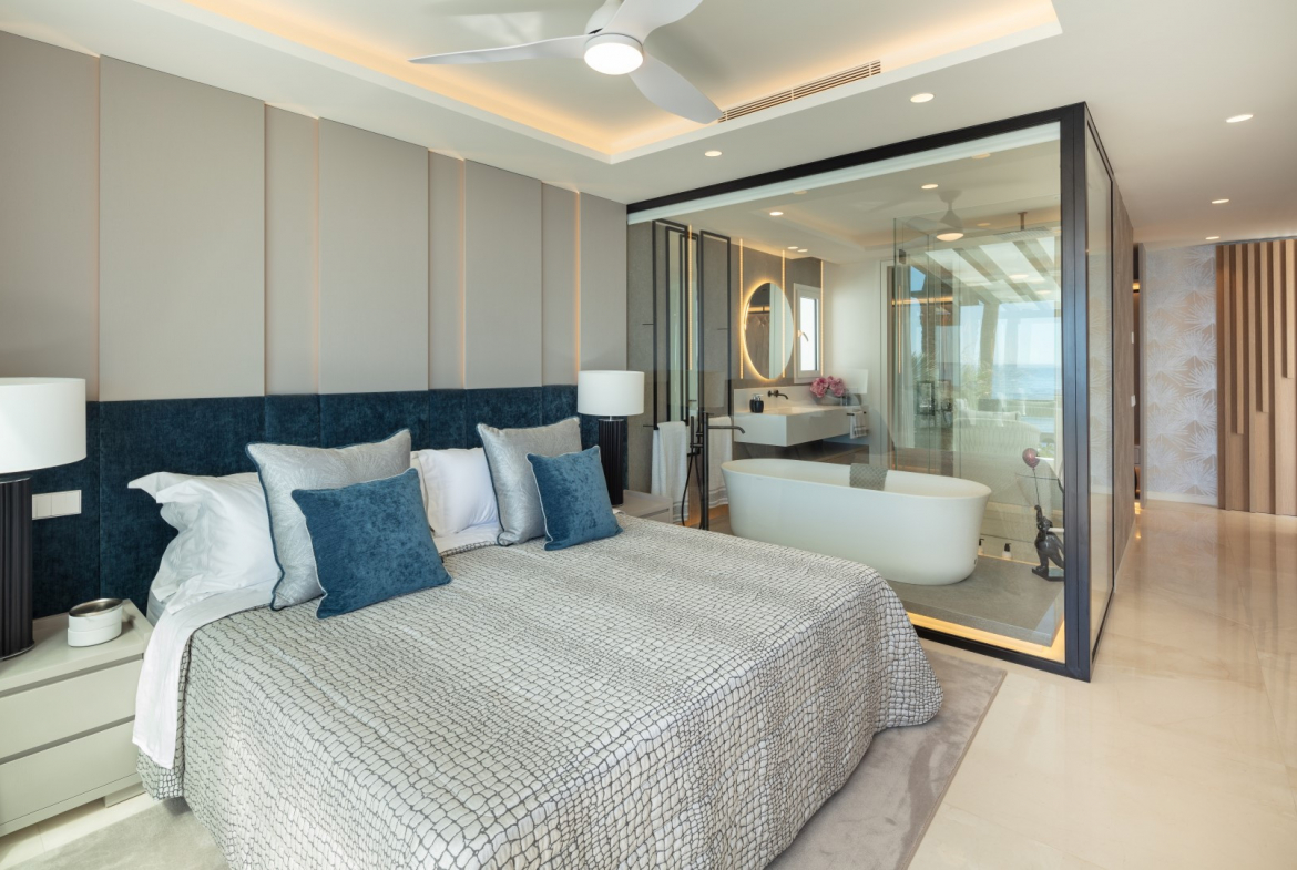 Beachfront Duplex Penthouse for Sale in Puente Romano