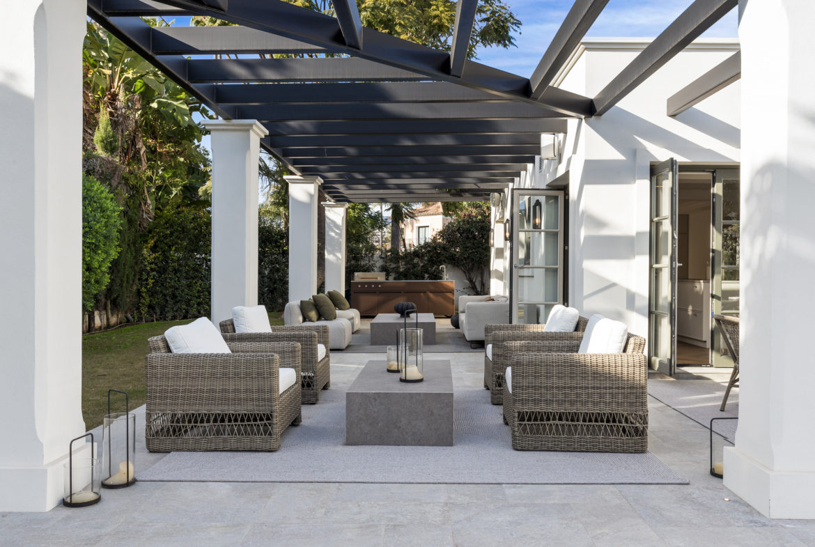 Nueva Andalucia Marbella villa 5 Bedrooms