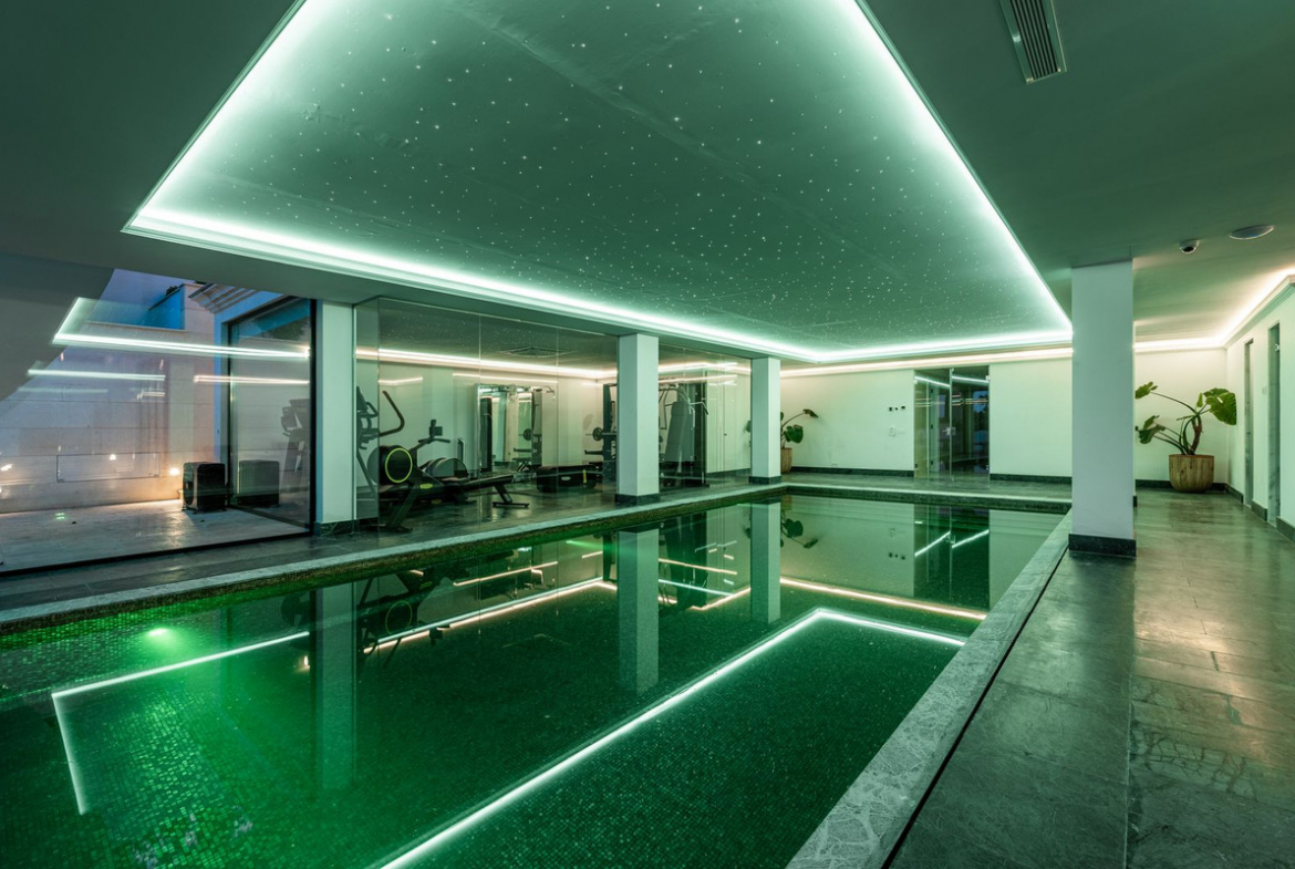 Marbella Golden Mile Marbella villa 8 Bedrooms