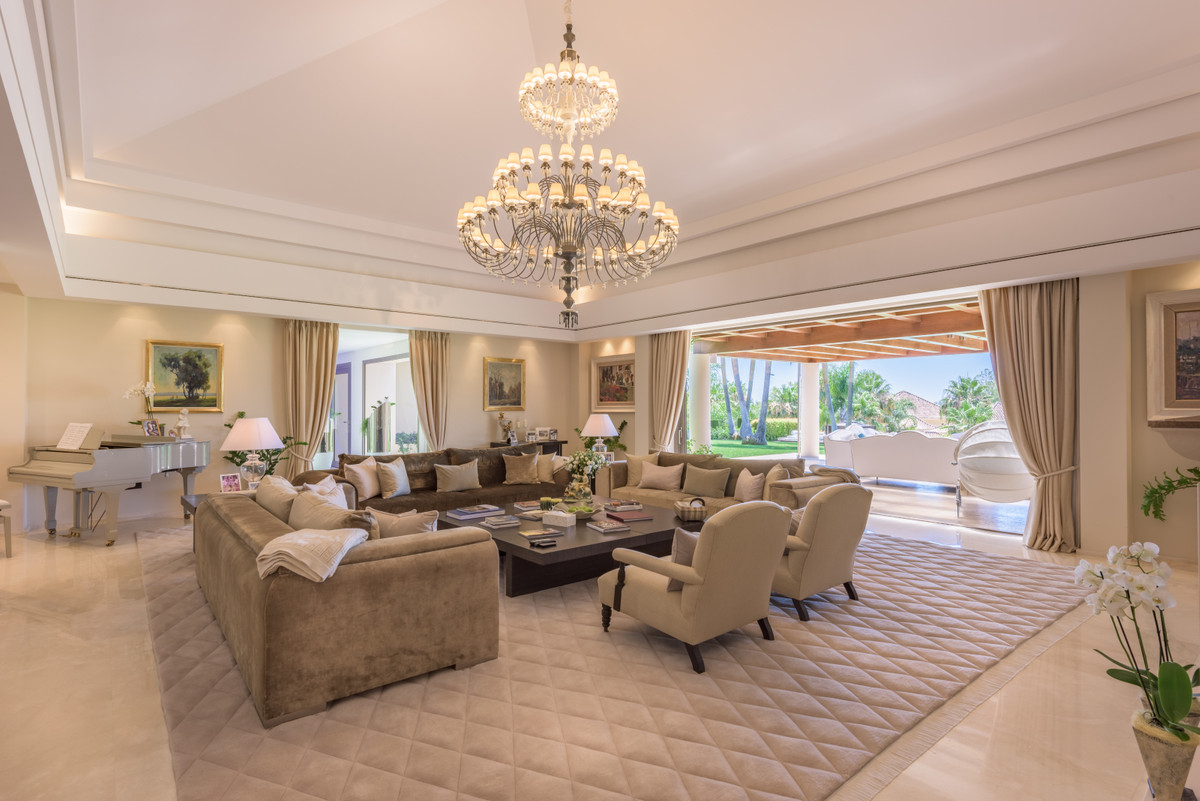 luxo-estate-11 Luxury Mansion for Sale in Sierra Blanca Marbella