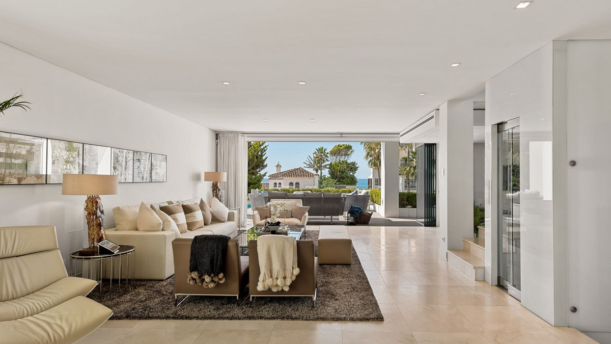 Marbella Golden Mile Marbella villa 4 Bedrooms