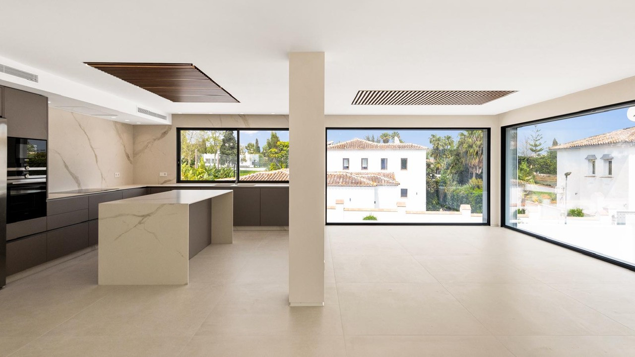 Guadalmina Alta San Pedro Alcantara villa 6 Bedrooms