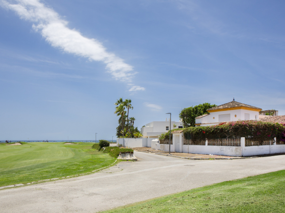 Guadalmina Baja San Pedro Alcantara villa 4 Bedrooms