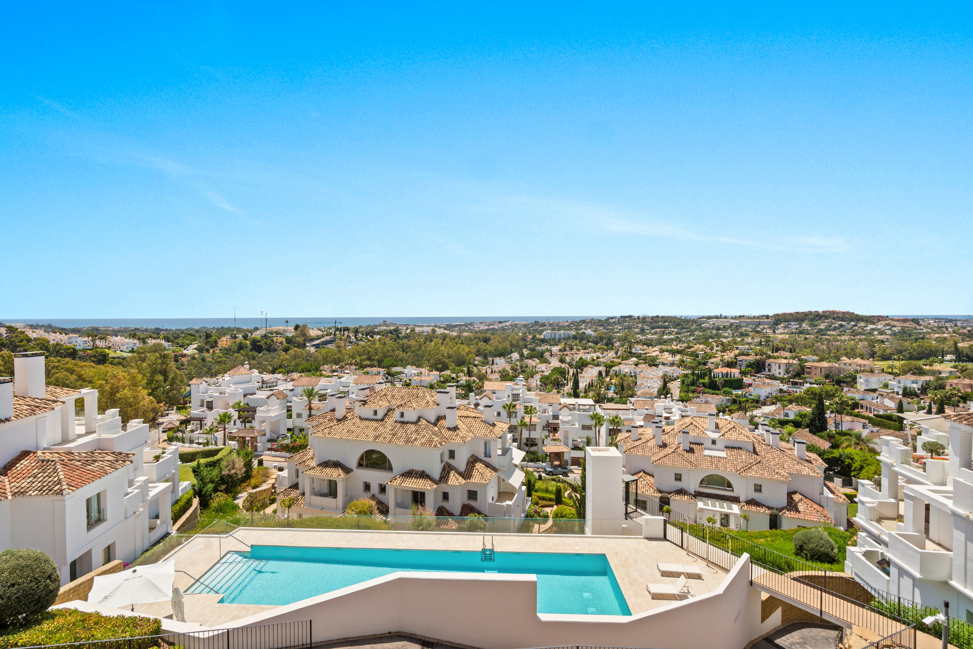 EH-100016 Nueva Andalucia Marbella apartment 5 Bedrooms