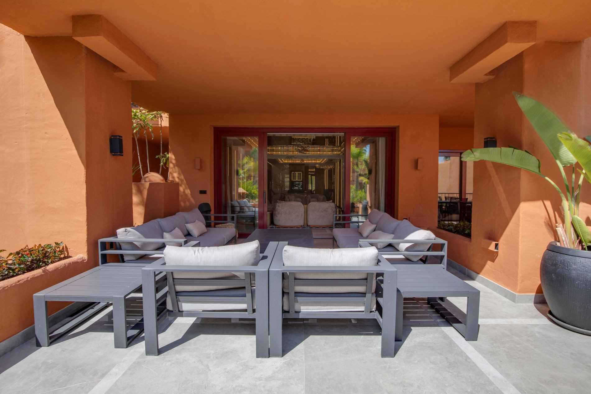 luxo-estate-12 Puerto Banus Marbella apartment 3 Bedrooms