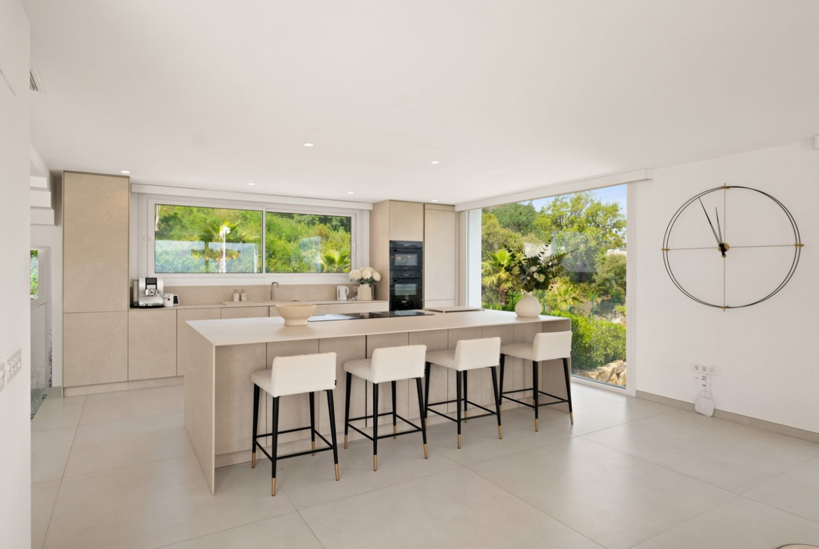 La Mairena Marbella villa 4 Bedrooms