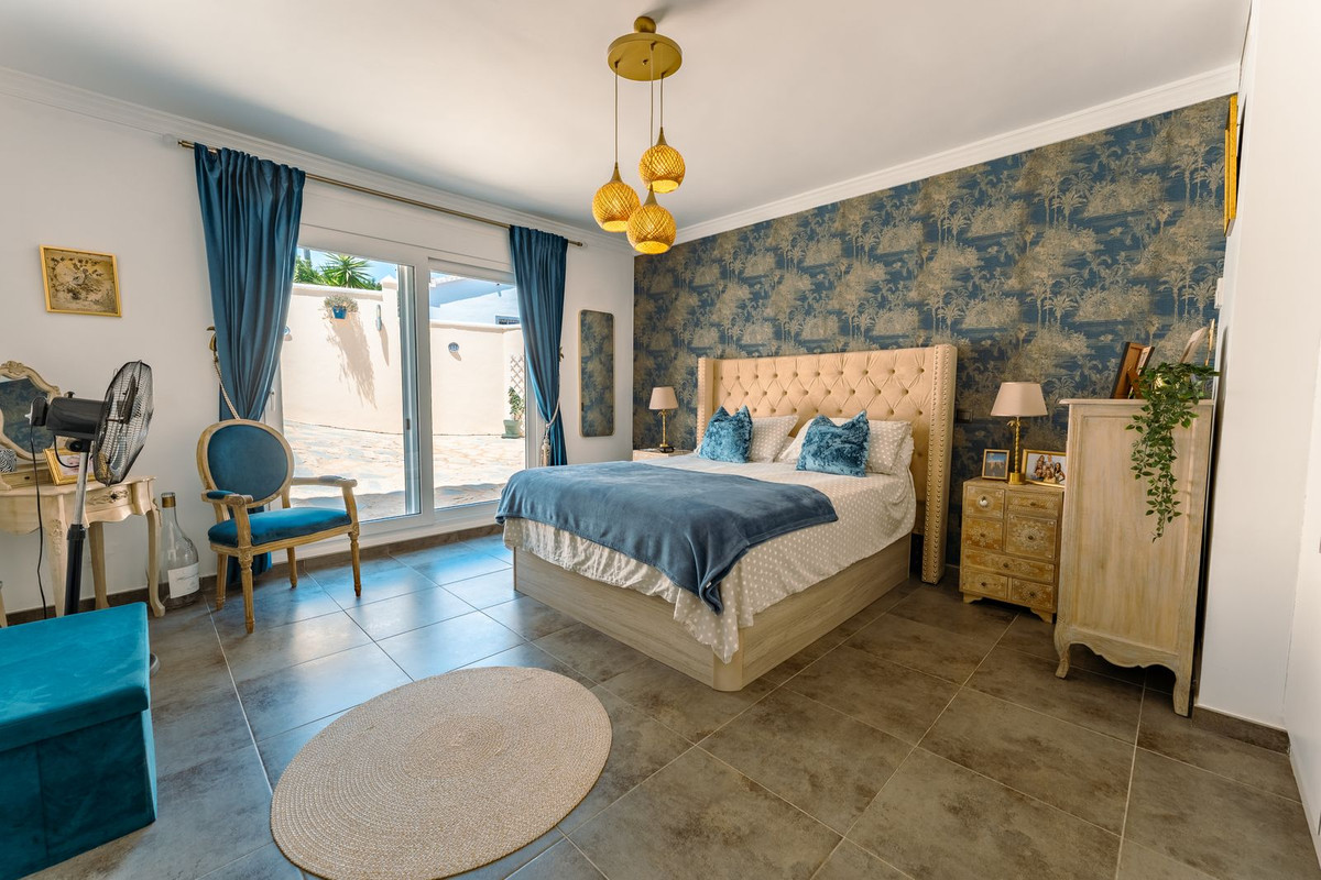Estepona villa 4 Bedrooms
