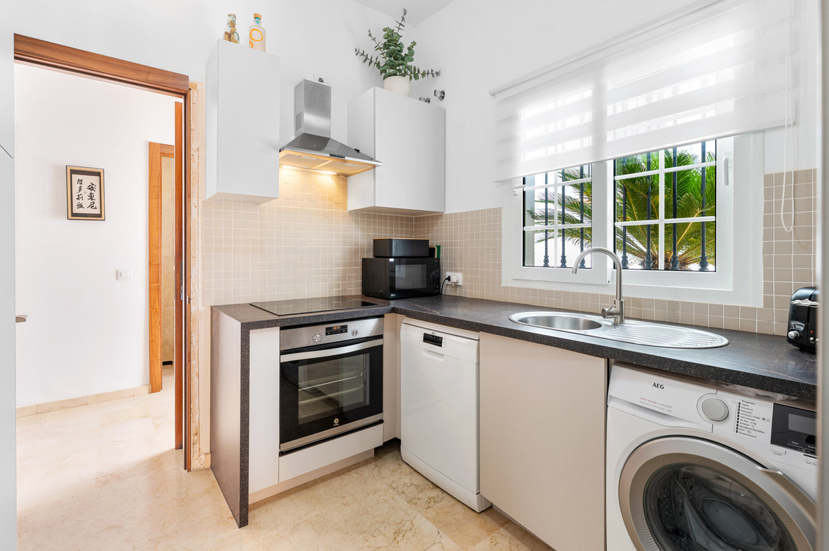 Nueva Andalucia Marbella villa 3 Bedrooms
