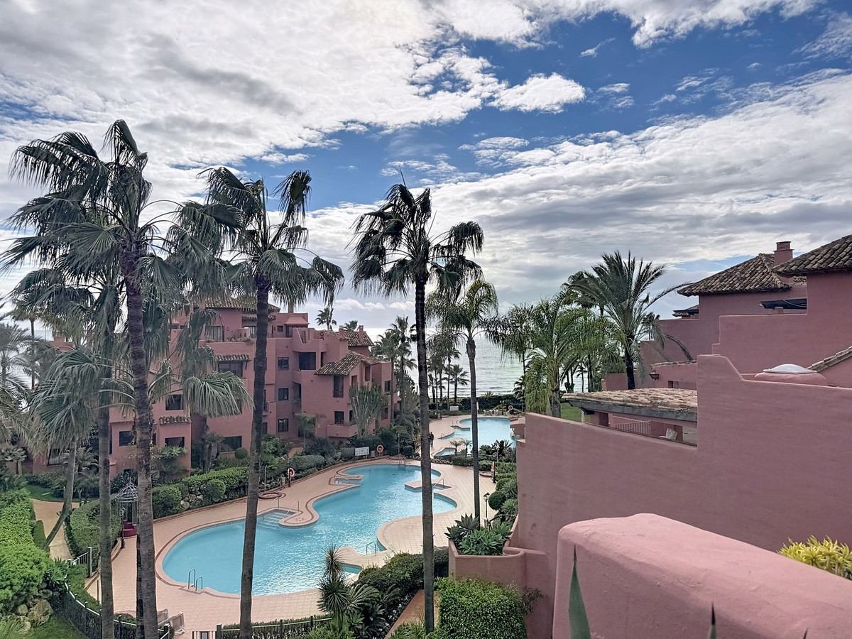 luxo-estate-12 Cancelada Estepona penthouse 3 Bedrooms