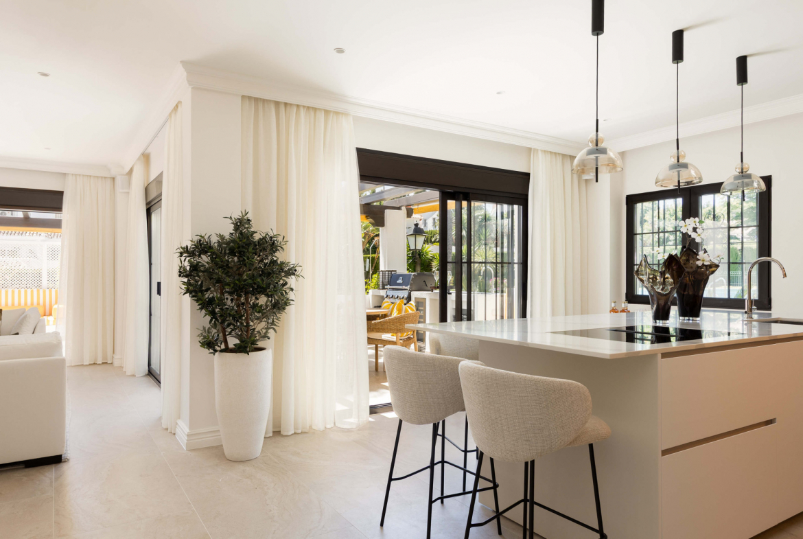 Nueva Andalucia Marbella apartment 3 Bedrooms