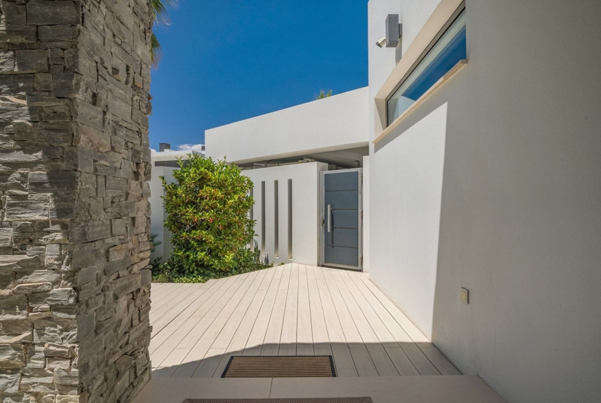 Marbella Golden Mile Marbella villa 5 Bedrooms