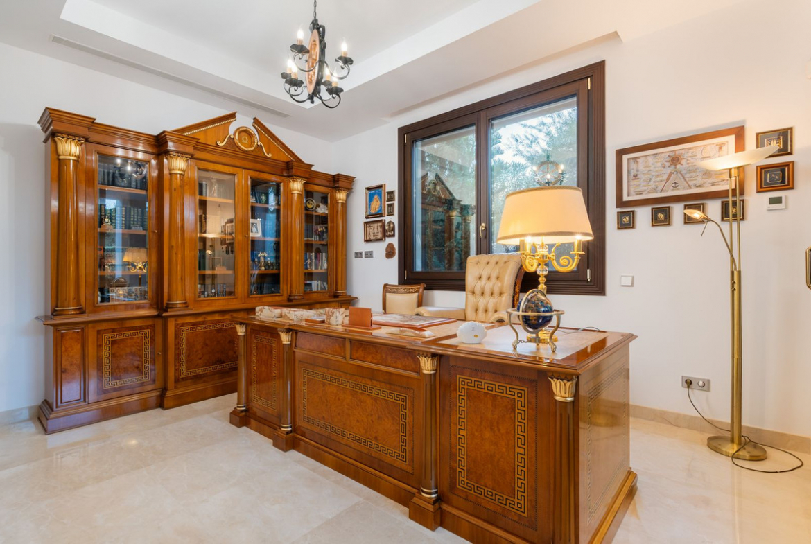 Guadalmina Baja San Pedro Alcantara villa 7 Bedrooms