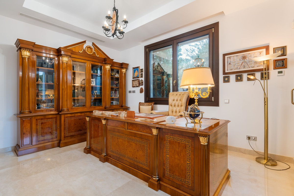 Guadalmina Baja San Pedro Alcantara villa 7 Bedrooms
