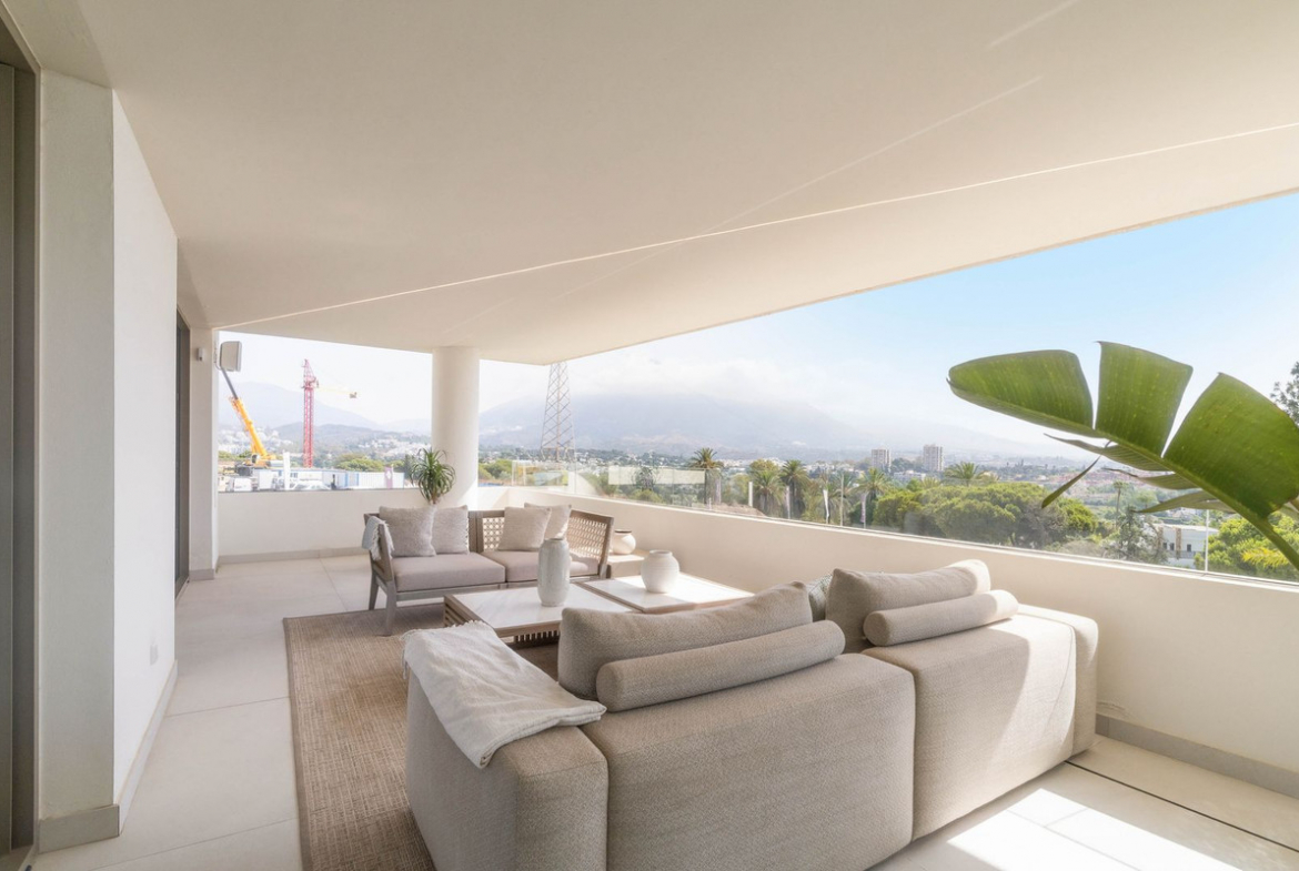 Nueva Andalucia Marbella villa 3 Bedrooms
