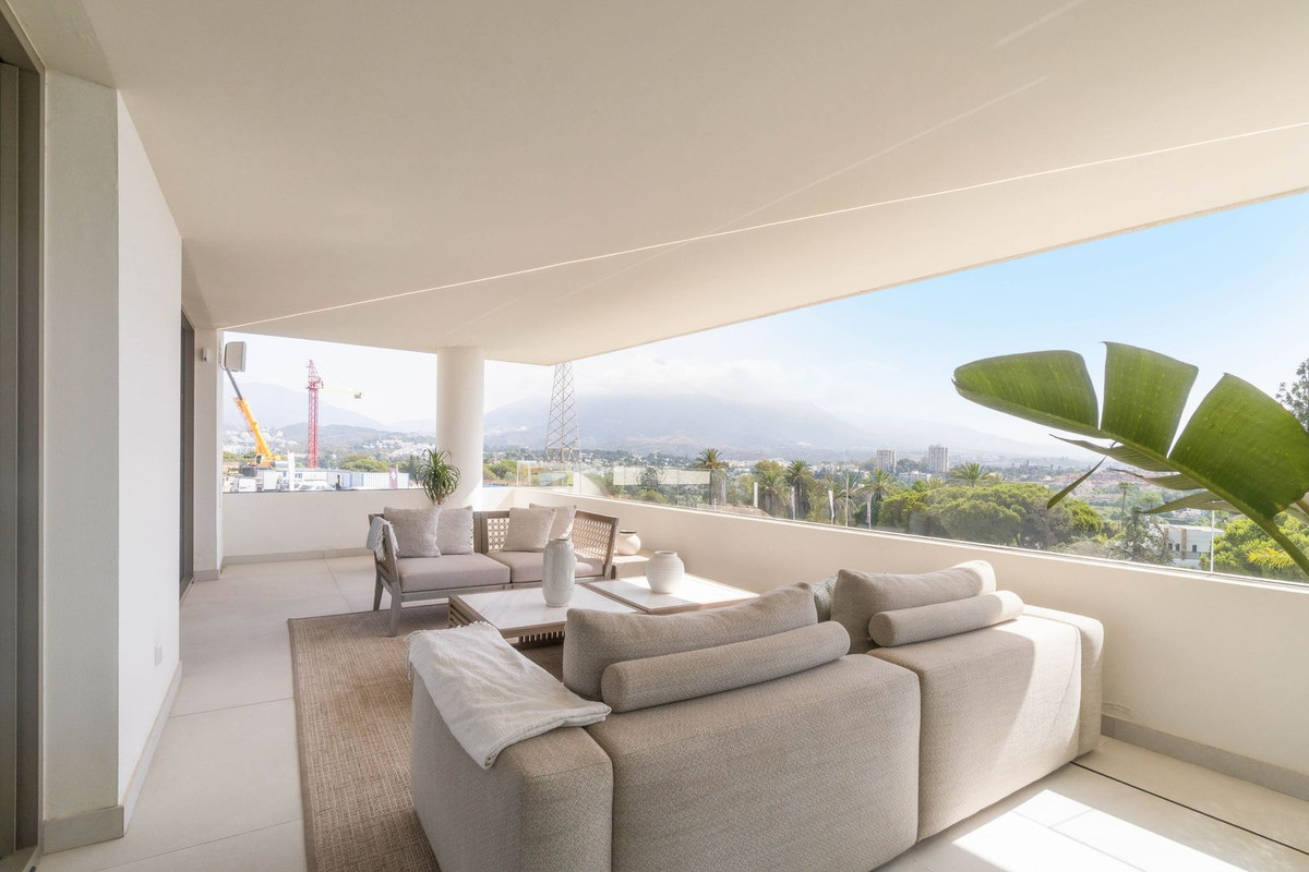 Nueva Andalucia Marbella villa 3 Bedrooms