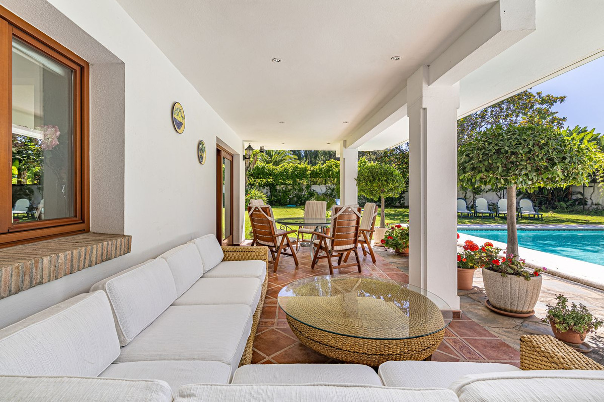 Cancelada Estepona villa 5 Bedrooms