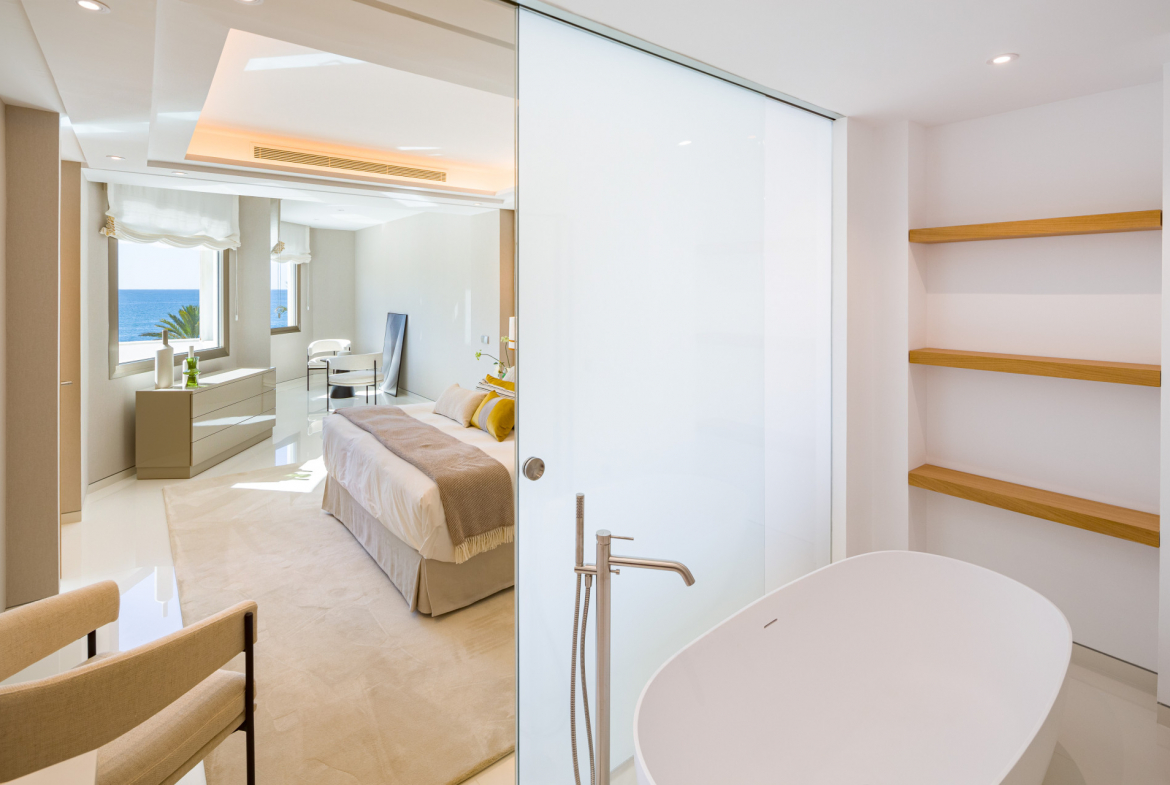 Puerto Banus Marbella apartment 4 Bedrooms