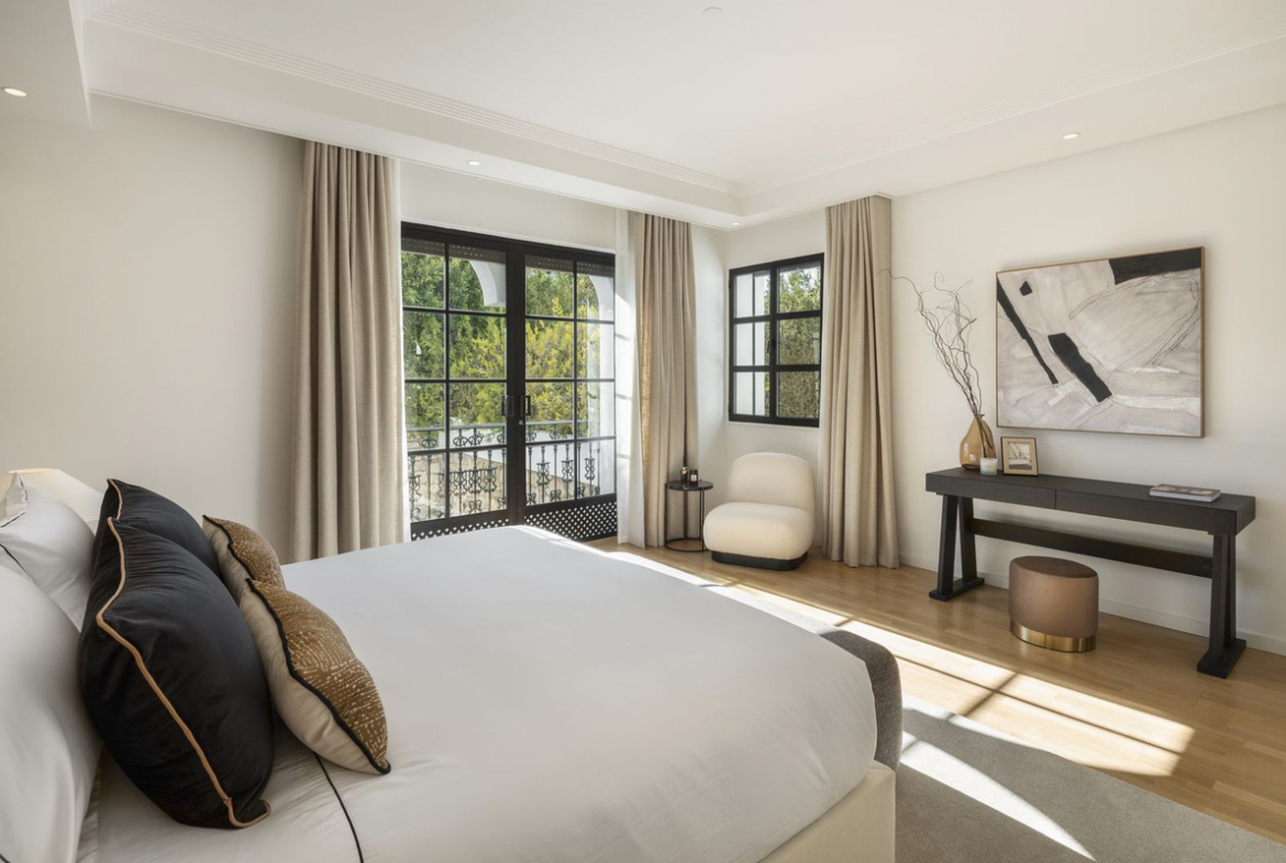 Nueva Andalucia Marbella villa 12 Bedrooms