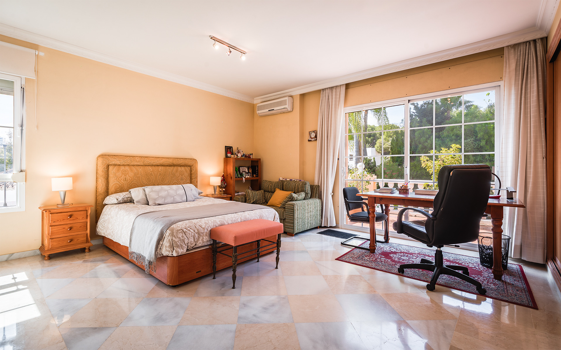 Nueva Andalucia Marbella villa 5 Bedrooms