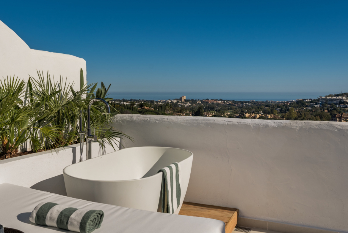 Nueva Andalucia Marbella penthouse 3 Bedrooms