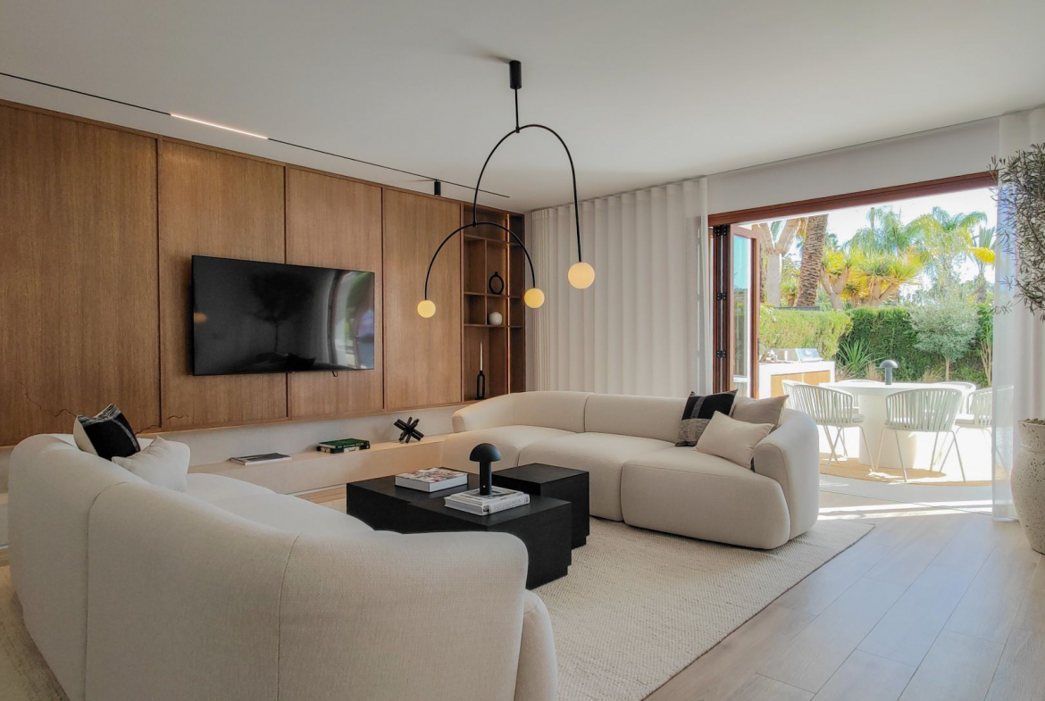 Nueva Andalucia Marbella townhouse 3 Bedrooms