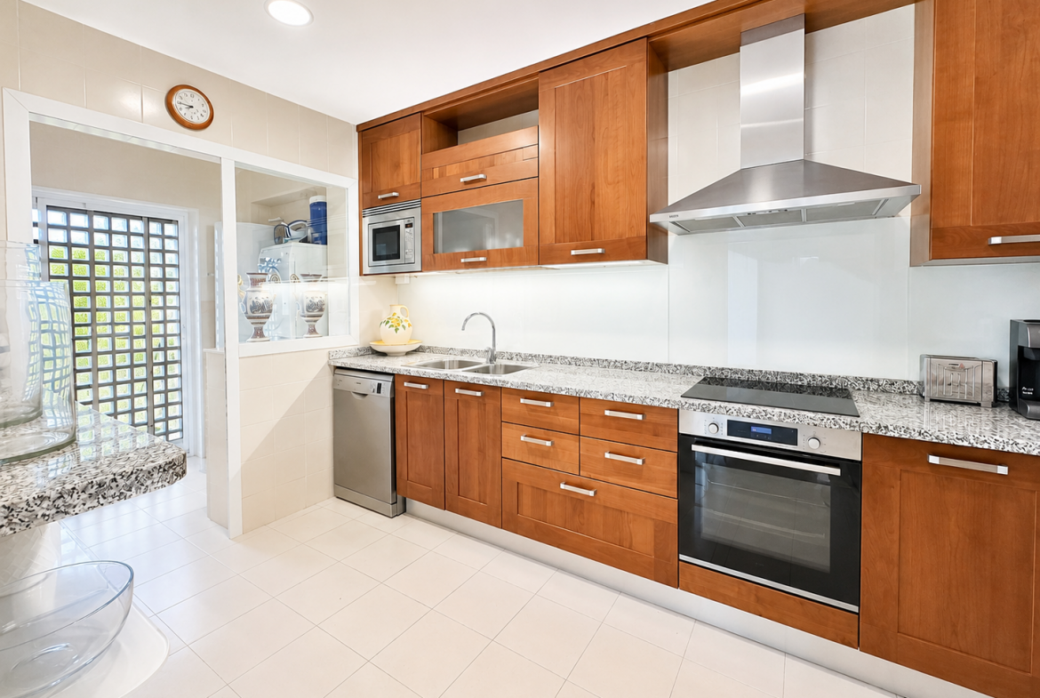 Puerto Banus Marbella penthouse 3 Bedrooms