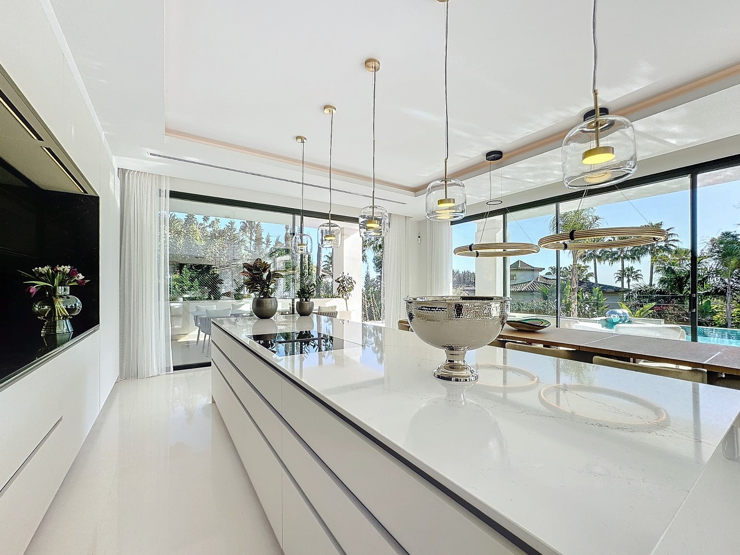 luxo-estate-12 Sierra Blanca Marbella villa 7 Bedrooms