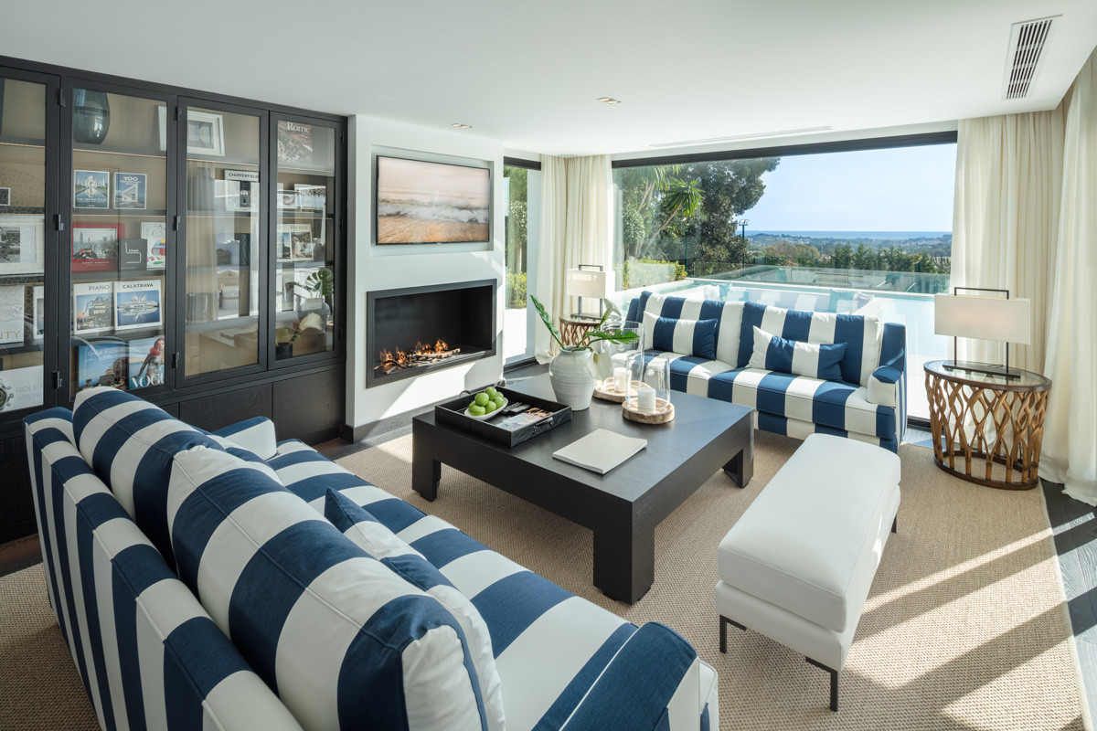 luxo-estate-12 Nueva Andalucia Marbella villa 5 Bedrooms