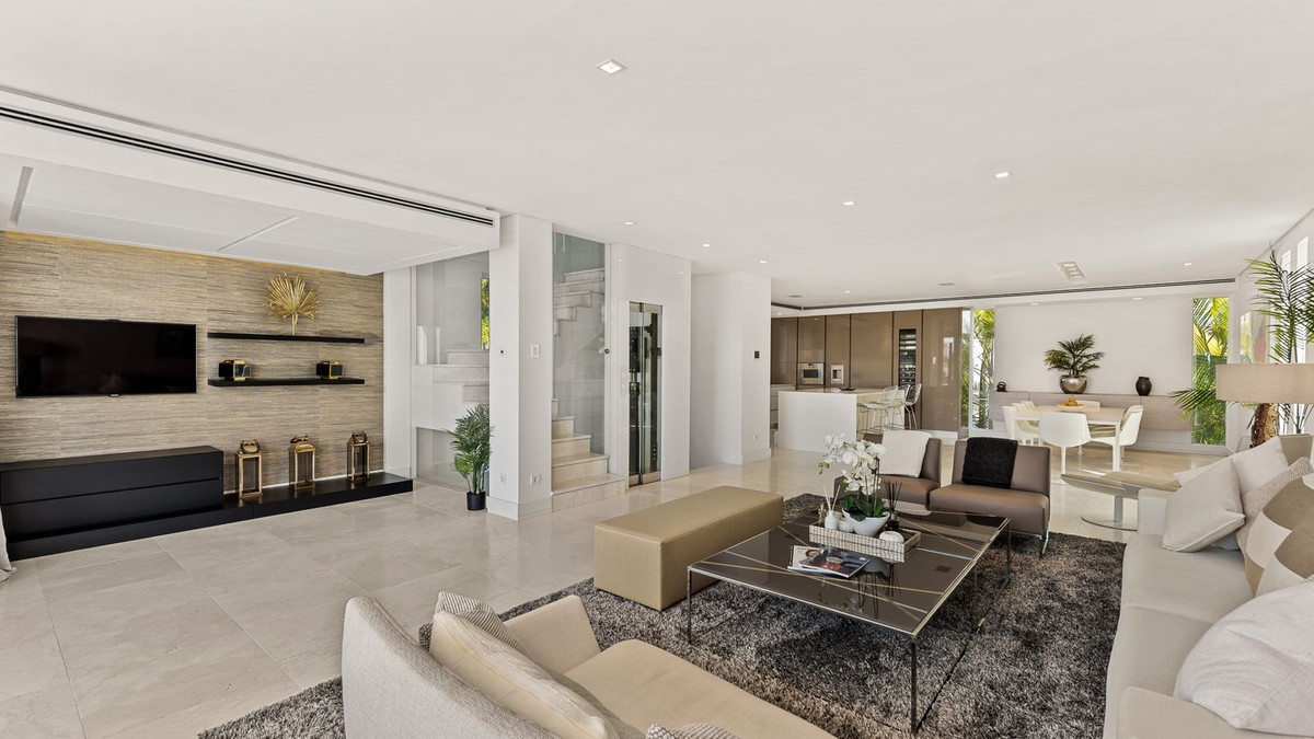 Marbella Golden Mile Marbella villa 4 Bedrooms