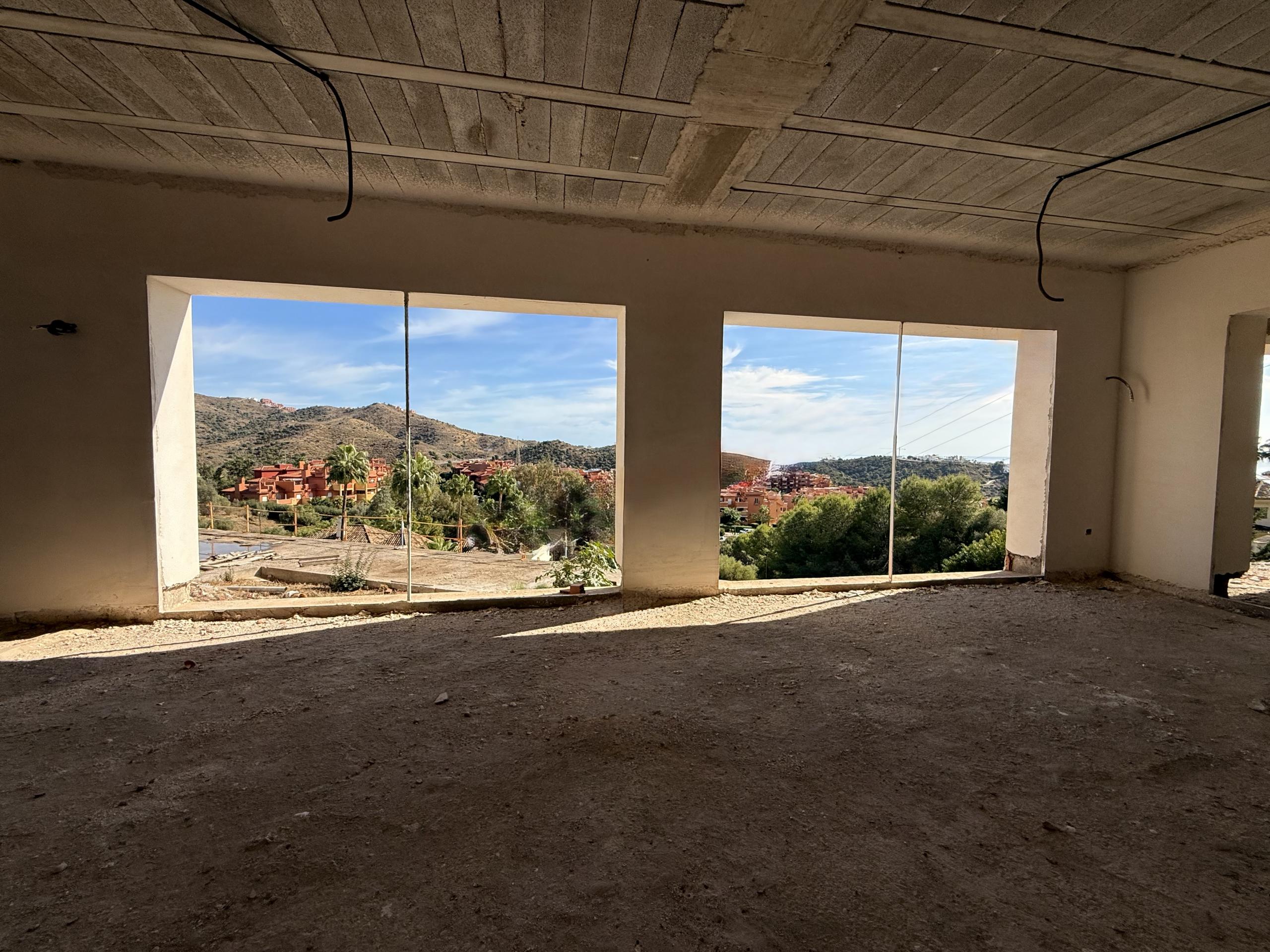 Las Chapas Marbella villa 4 Bedrooms