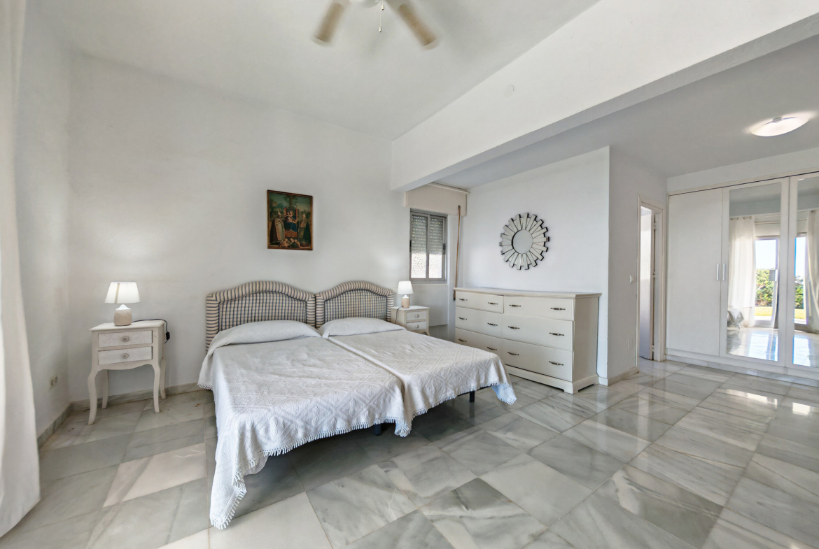 Guadalmina Baja San Pedro Alcantara villa 4 Bedrooms